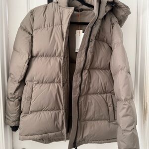 Quince Responsible Down Puffer Coat size Small NWT